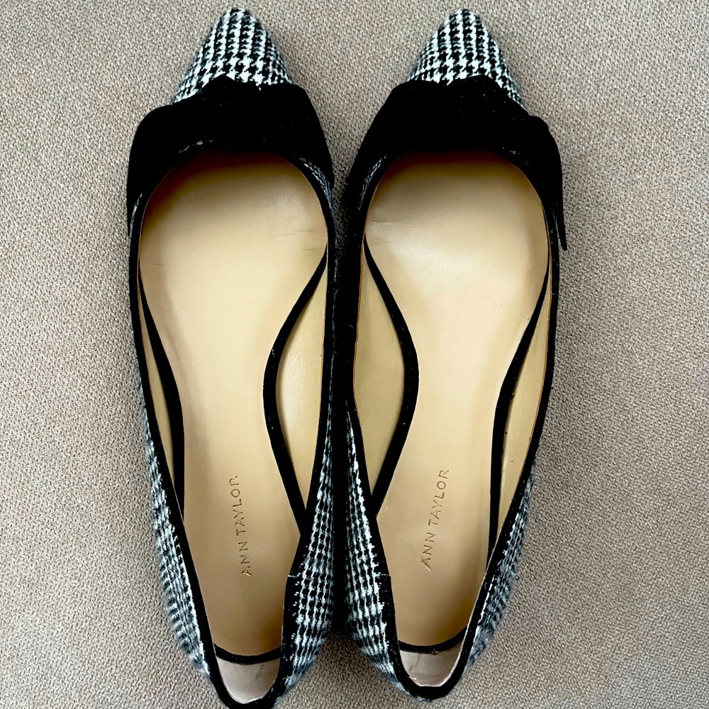 Ann Taylor Flat Shoes